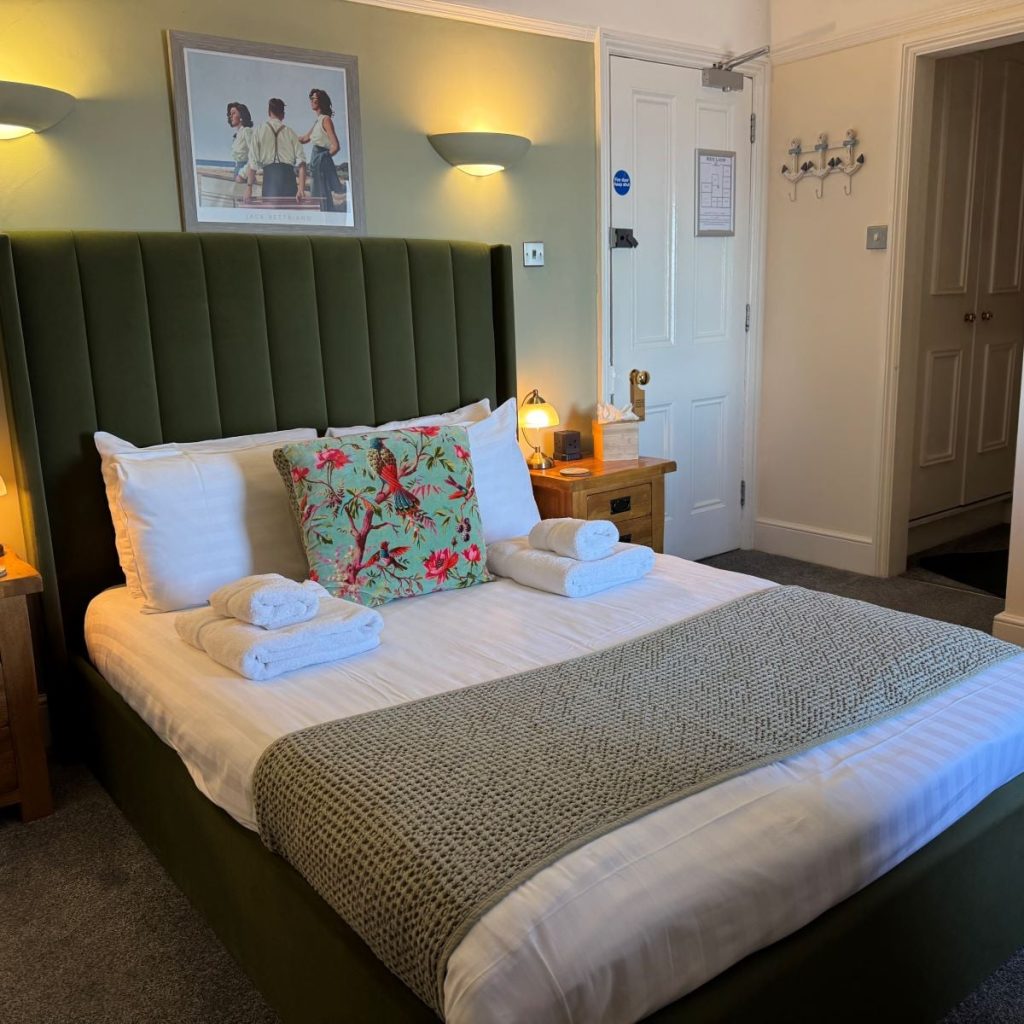 Room 14 at the Red Lion, Cromer. Superior sea-view double